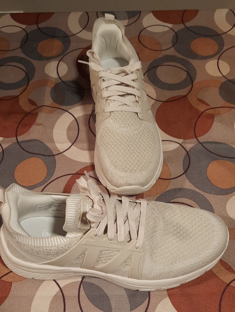 Avia Men's Athletic Running Sneakers in Light Beige Size 9